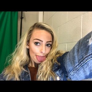 Meet your Posher, Alyssa